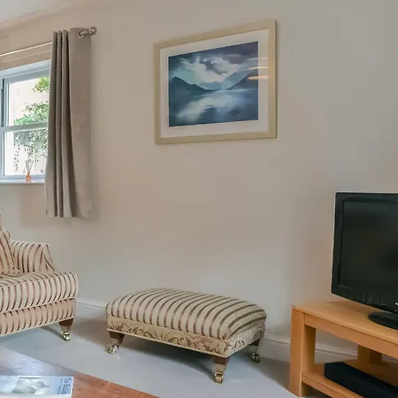 בית נופש Six The Hollies